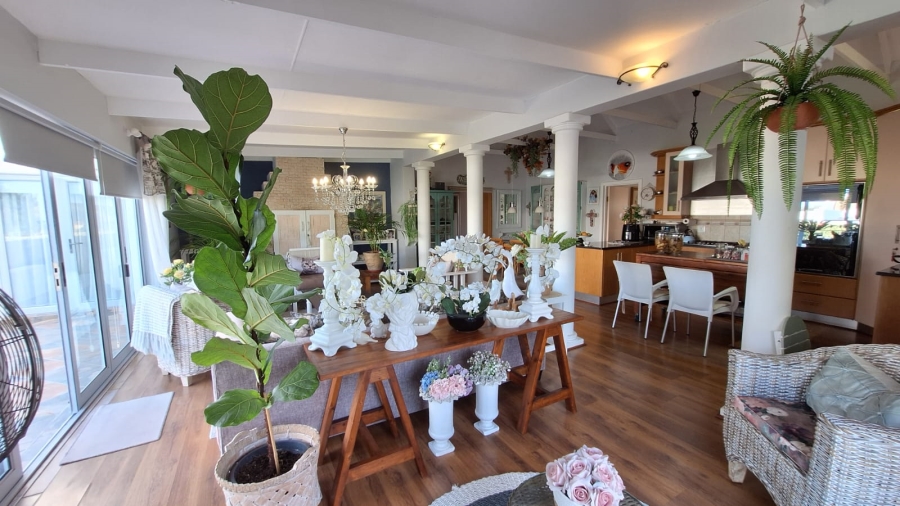 3 Bedroom Property for Sale in Stilbaai Wes Western Cape